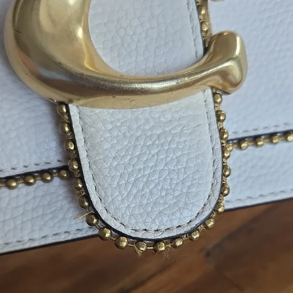 Coach Cream Leather Shoulder Bag with Gold Accents - Picture 5 of 11